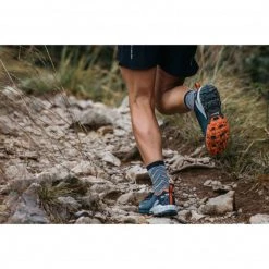 Chaussures de trail bleues pour femme LIGHT RUSH -Vêtements et Equipements Soldes mig1861 9649 11 light rush w orion coral 1